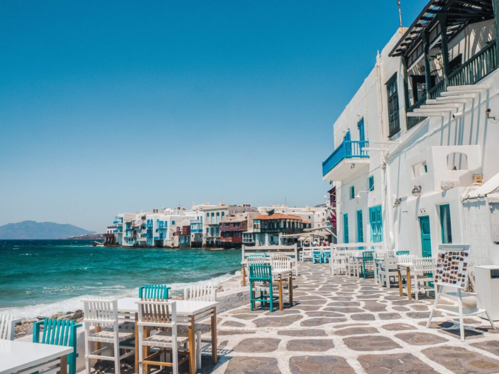 Move Abroad Mid-Year - Calculate Physical Presence Test - Mykonos - Greece