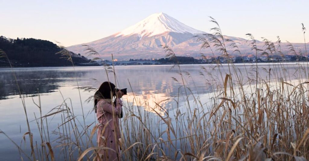 US expat living in Japan works as a freelance photographer.