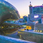 Everyday street scene reflecting local culture—part of the urban rhythm for Americans living in South Korea.